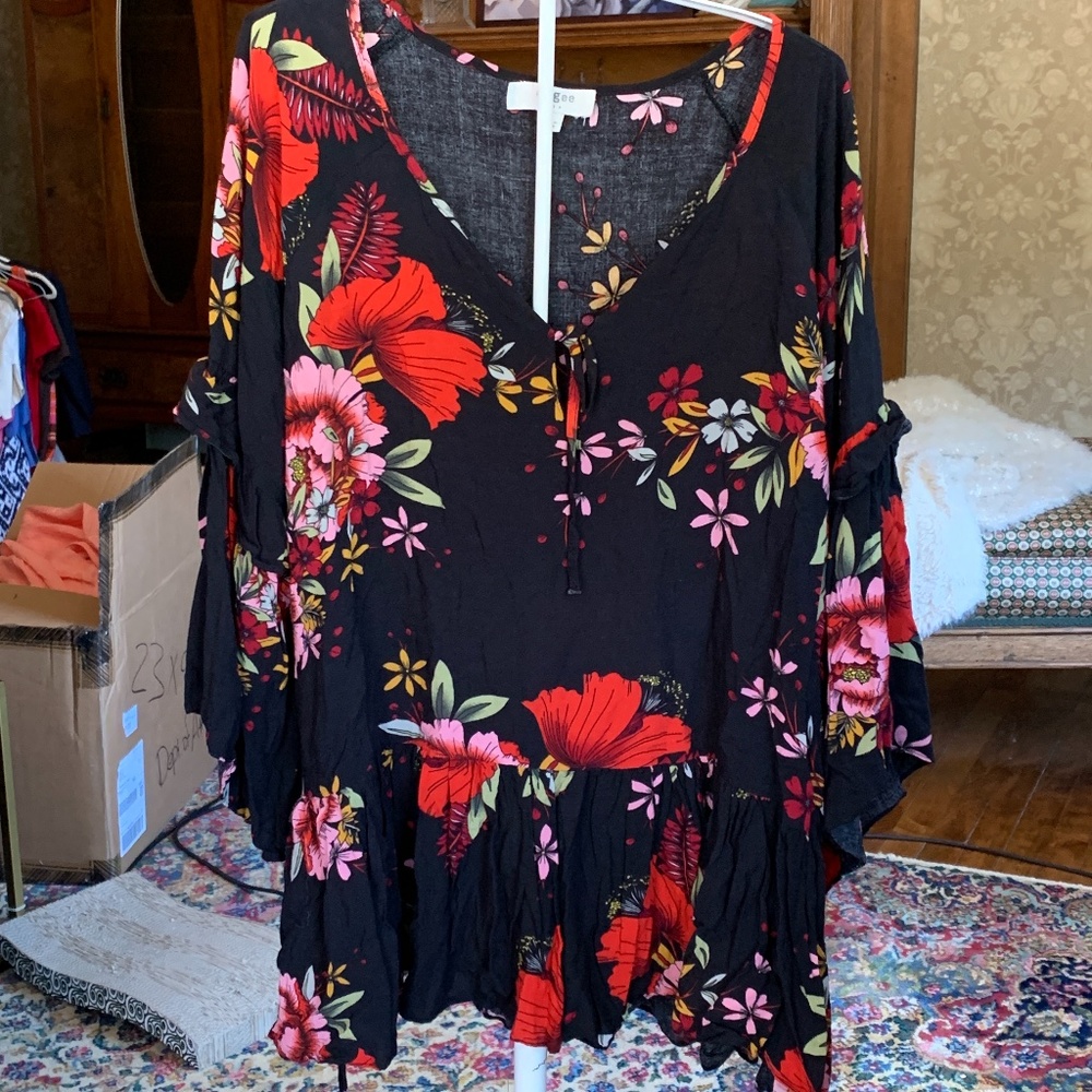 Umgee cotton blend peasant blouse.β Maybe worn twice.